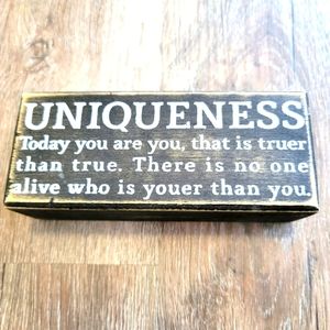 Black and White Inspirational Quote Block